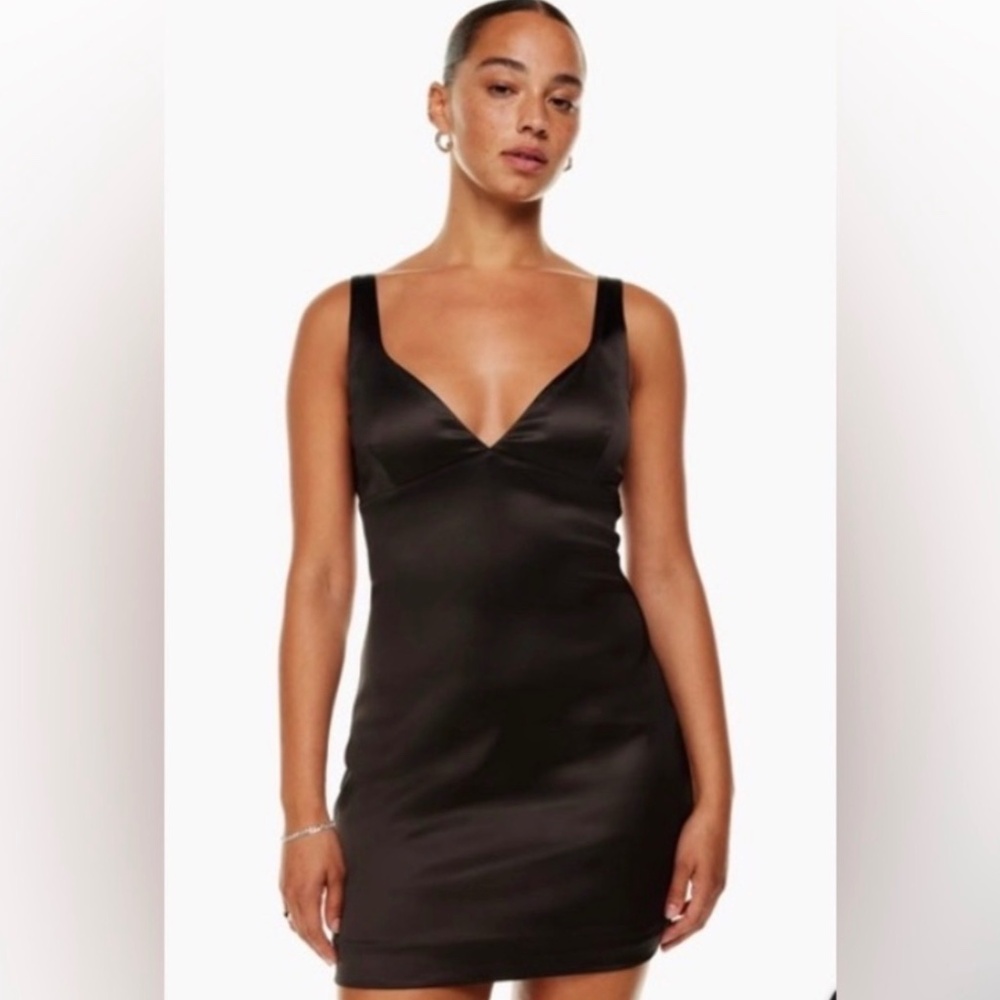 Black LALA dress by babaton